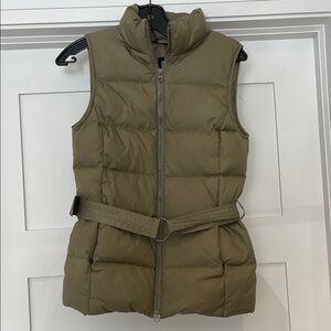 Gap Women's Olive Puffer Vest